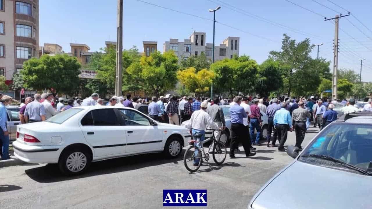 iran-protests-retirees-02072022-2-1 In zehn Provinzen demonstrieren Rentner; sie skandieren regimekritische Slogans